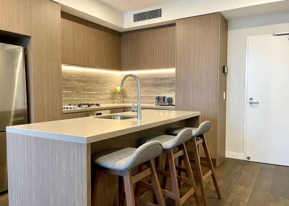 Luxury Stunning Riverview 1 Bedroom Apt 479F Gold Coast Dış mekan fotoğraf