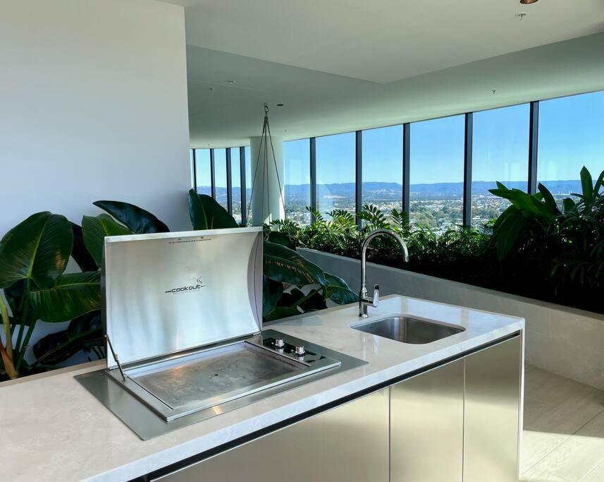Luxury Stunning Riverview 1 Bedroom Apt 479F Gold Coast Dış mekan fotoğraf